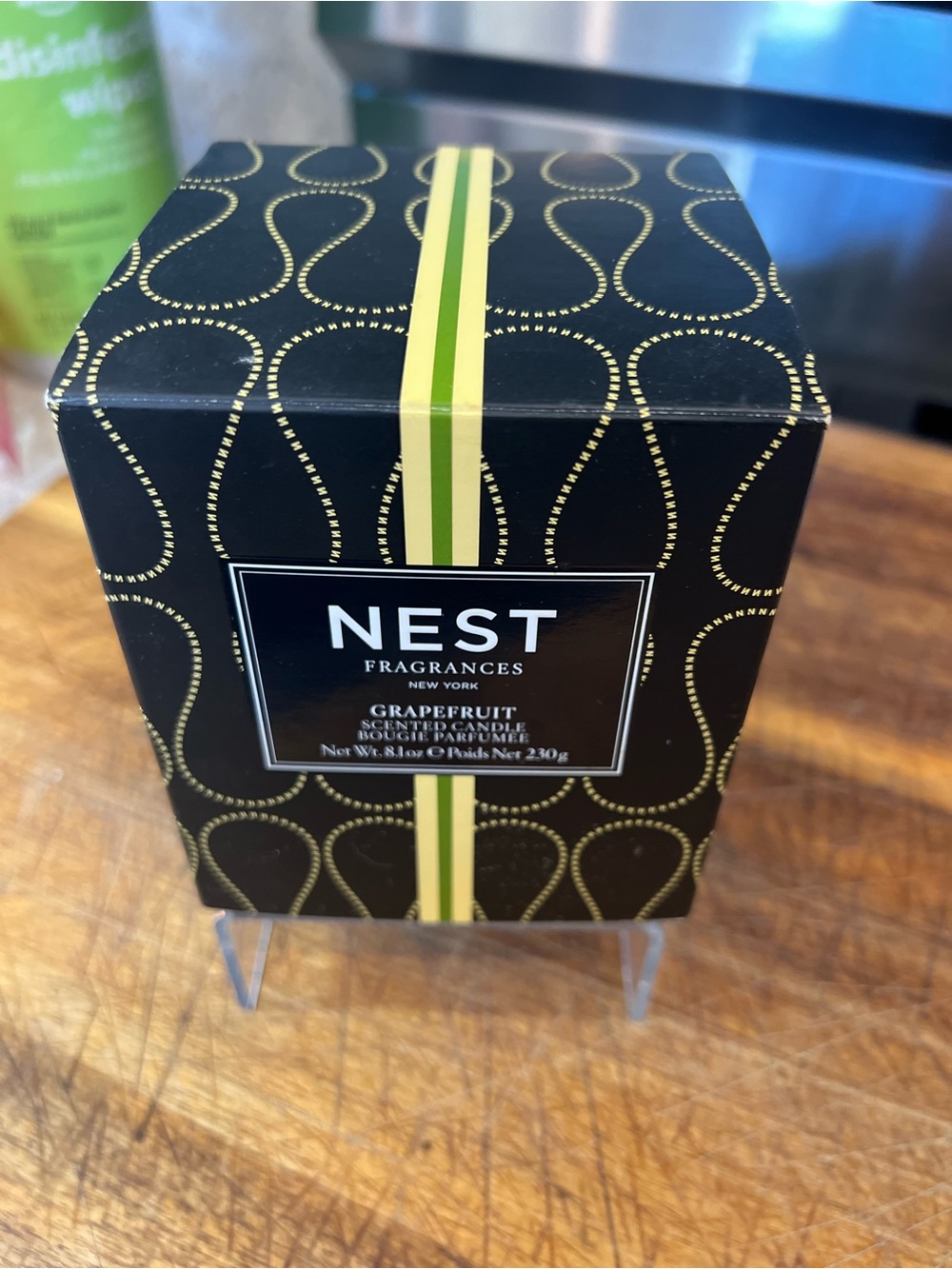 NIB NEST New York Grapefruit Classic Candle 8.1oz